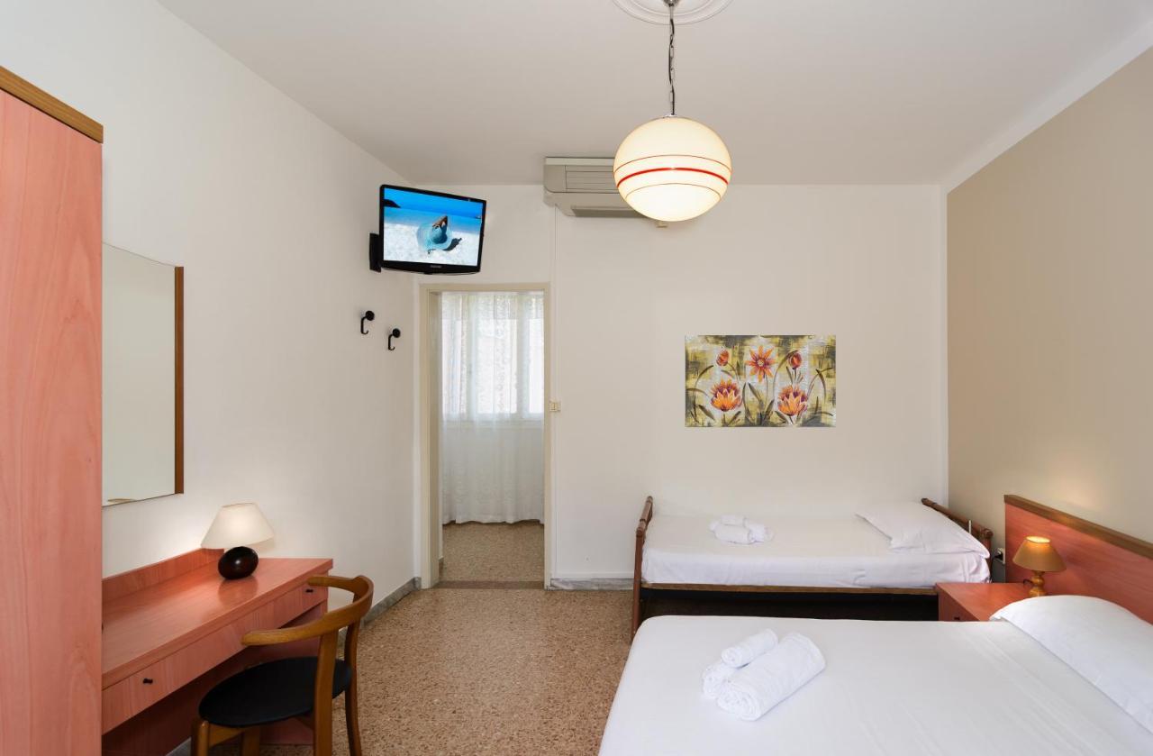 Hotel Ambra فورتي دي مارمي المظهر الخارجي الصورة