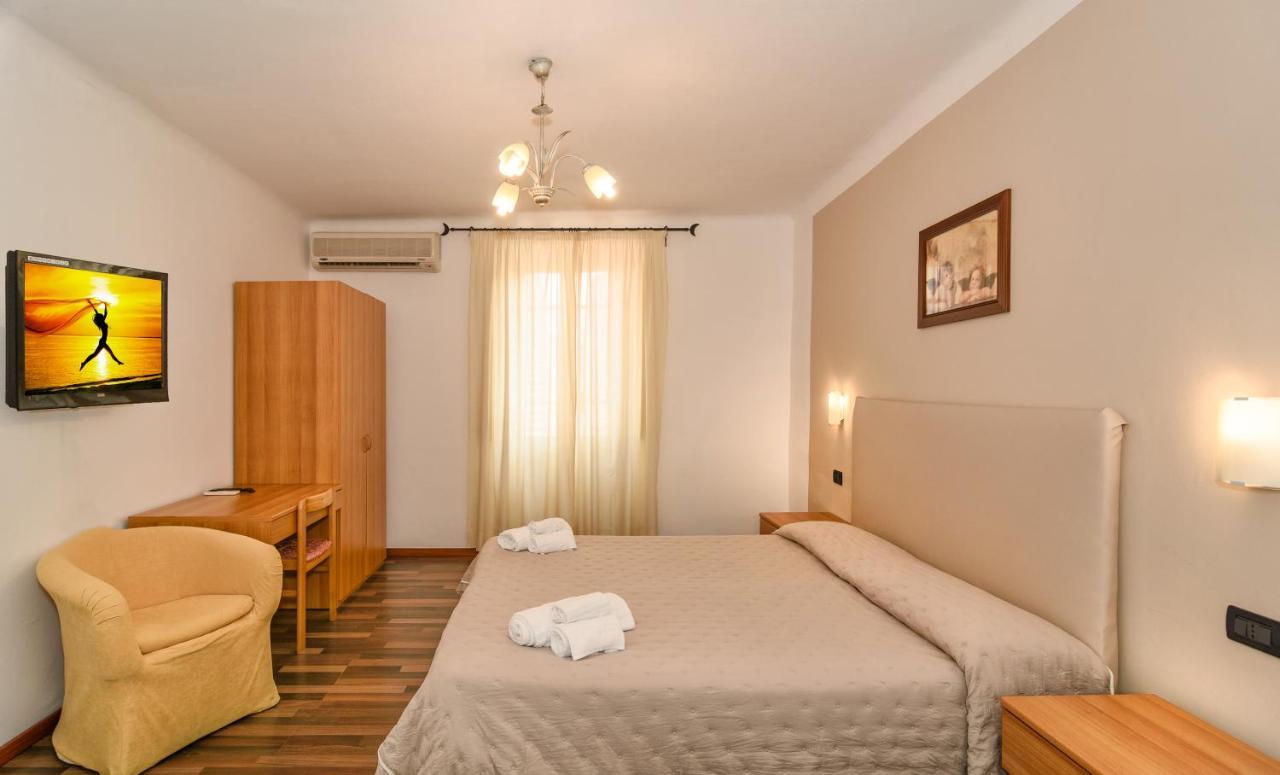 Hotel Ambra فورتي دي مارمي المظهر الخارجي الصورة