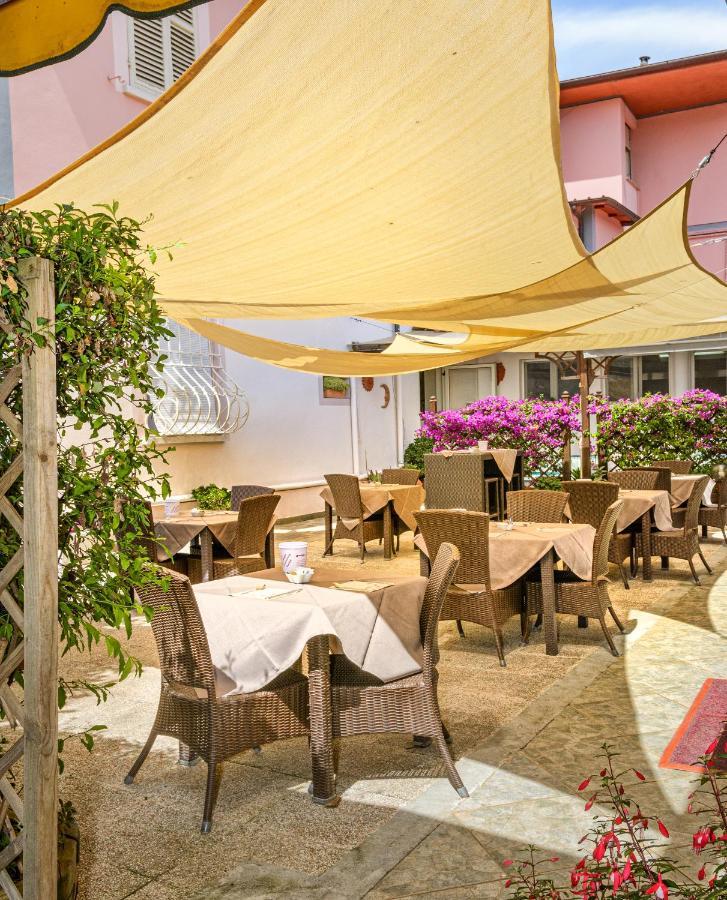 Hotel Ambra فورتي دي مارمي المظهر الخارجي الصورة